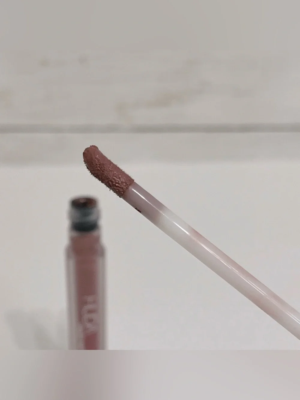 NEW HUDA BEAUTY Liquid Matte Lipstick - Queen of Sheba PRICE FIRM